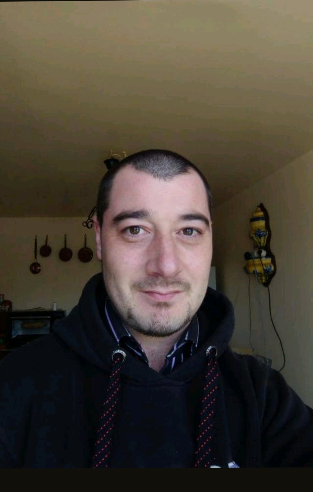 Profil de Manolis, 37 ans, Escort Gay Belgique à Farciennes