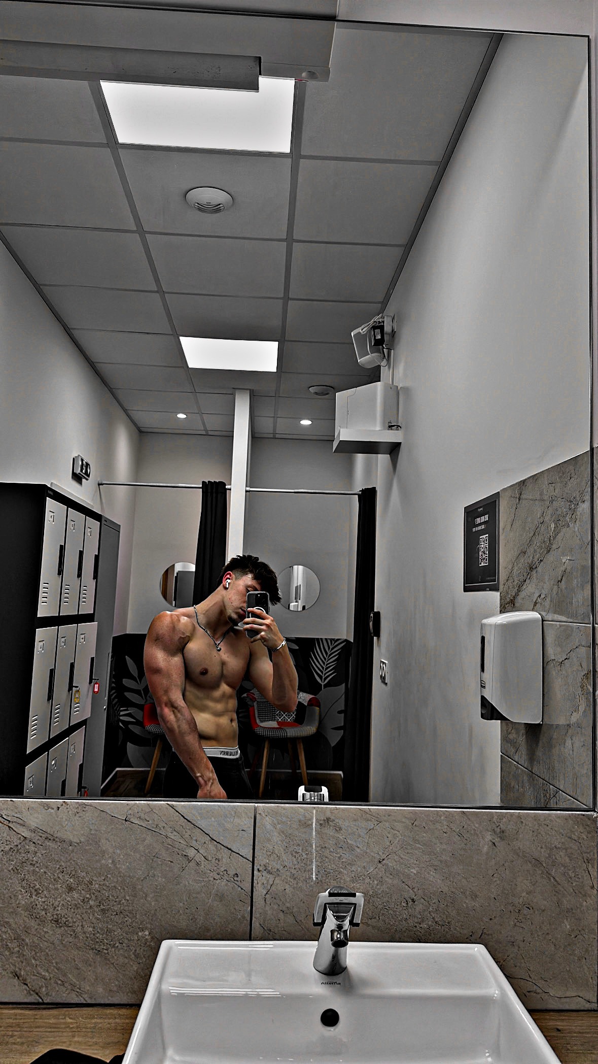 Profil de Cebrail, 19 ans, Escort Gay Belgique à Stoumont