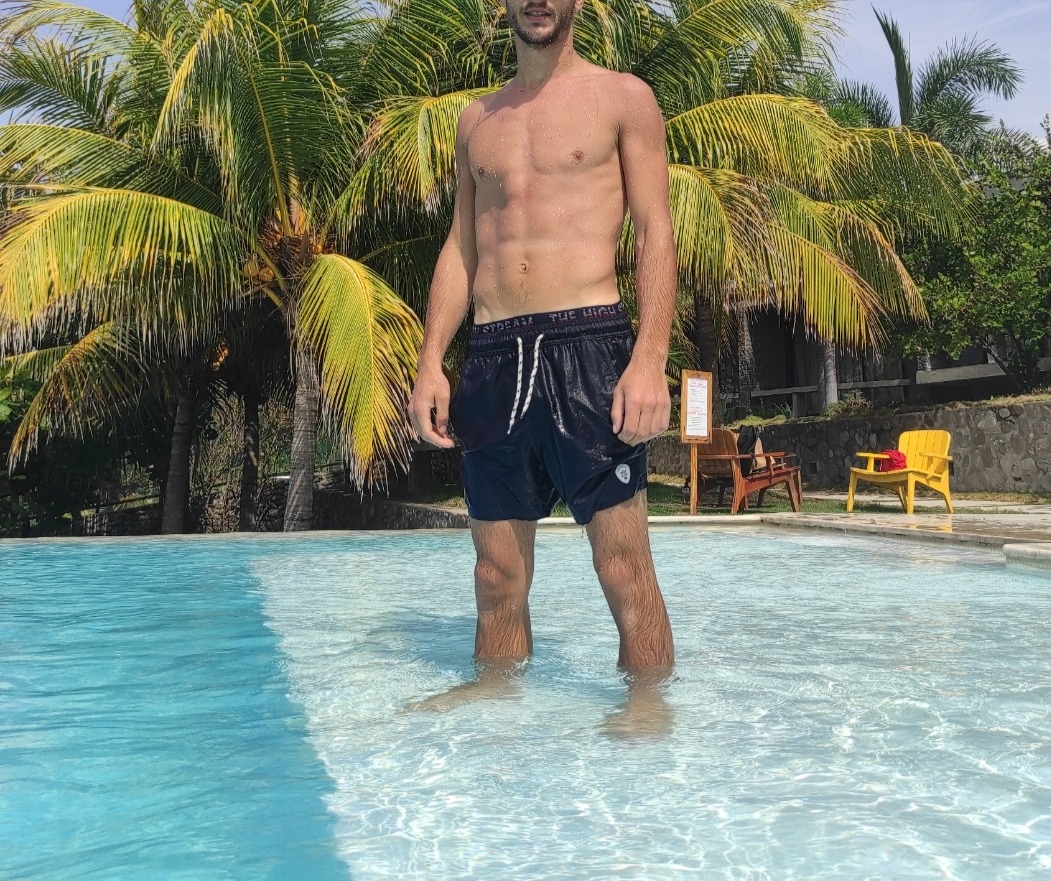 Profil de Yuta, 32 ans, Escort Gay Belgique à Mont-de-l’Enclus