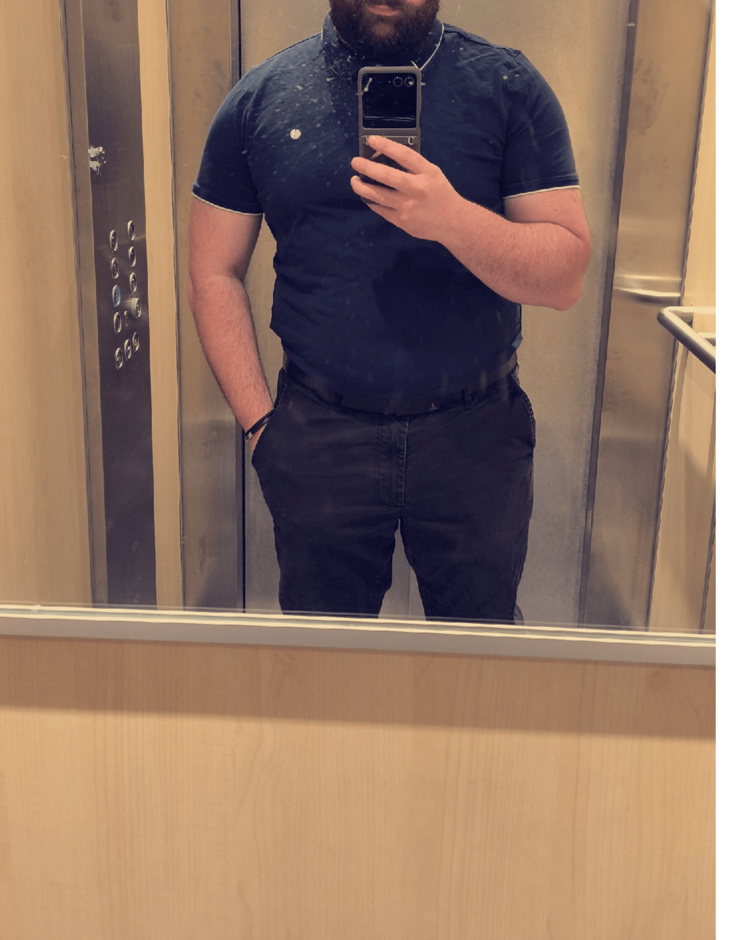 Profil de Nasreddine, 27 ans, Escort Gay Belgique à Les Bons Villers