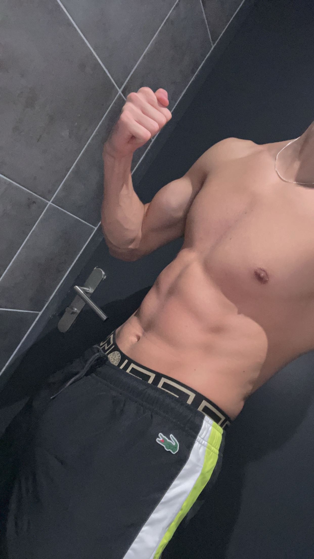 Profil de Ademe, 22 ans, Escort Gay Belgique à Lennik