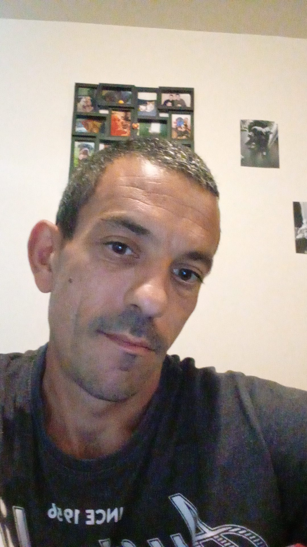 Profil de Louy, 40 ans, Escort Gay Belgique à Verlaine