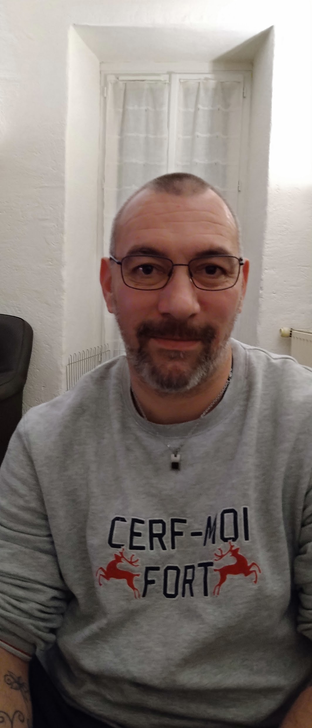 Profil de Avner, 45 ans, Escort Gay Belgique à Awans