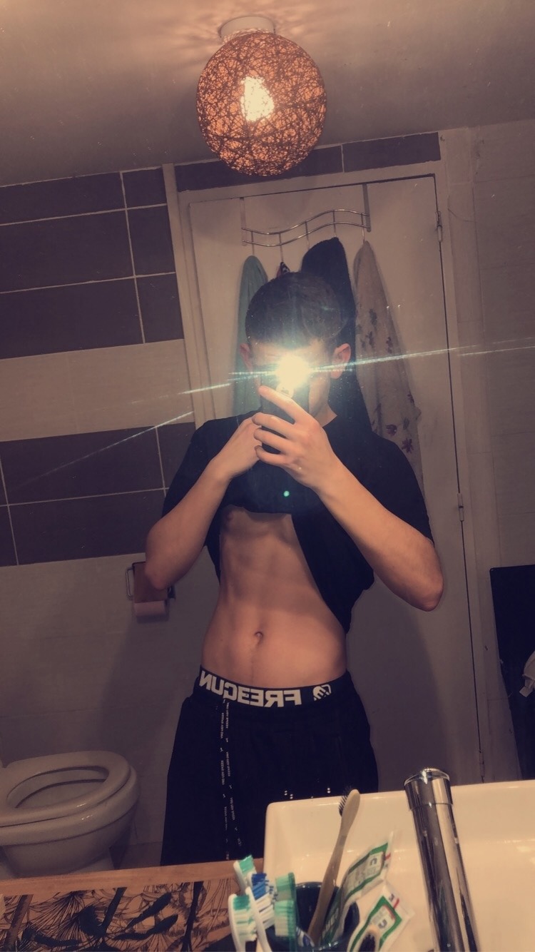 Profil de Silver, 20 ans, Escort Gay Belgique à Vleteren