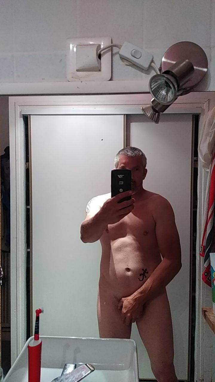 Profil de Cédric, 37 ans, Escort Gay Belgique à Les Bons Villers