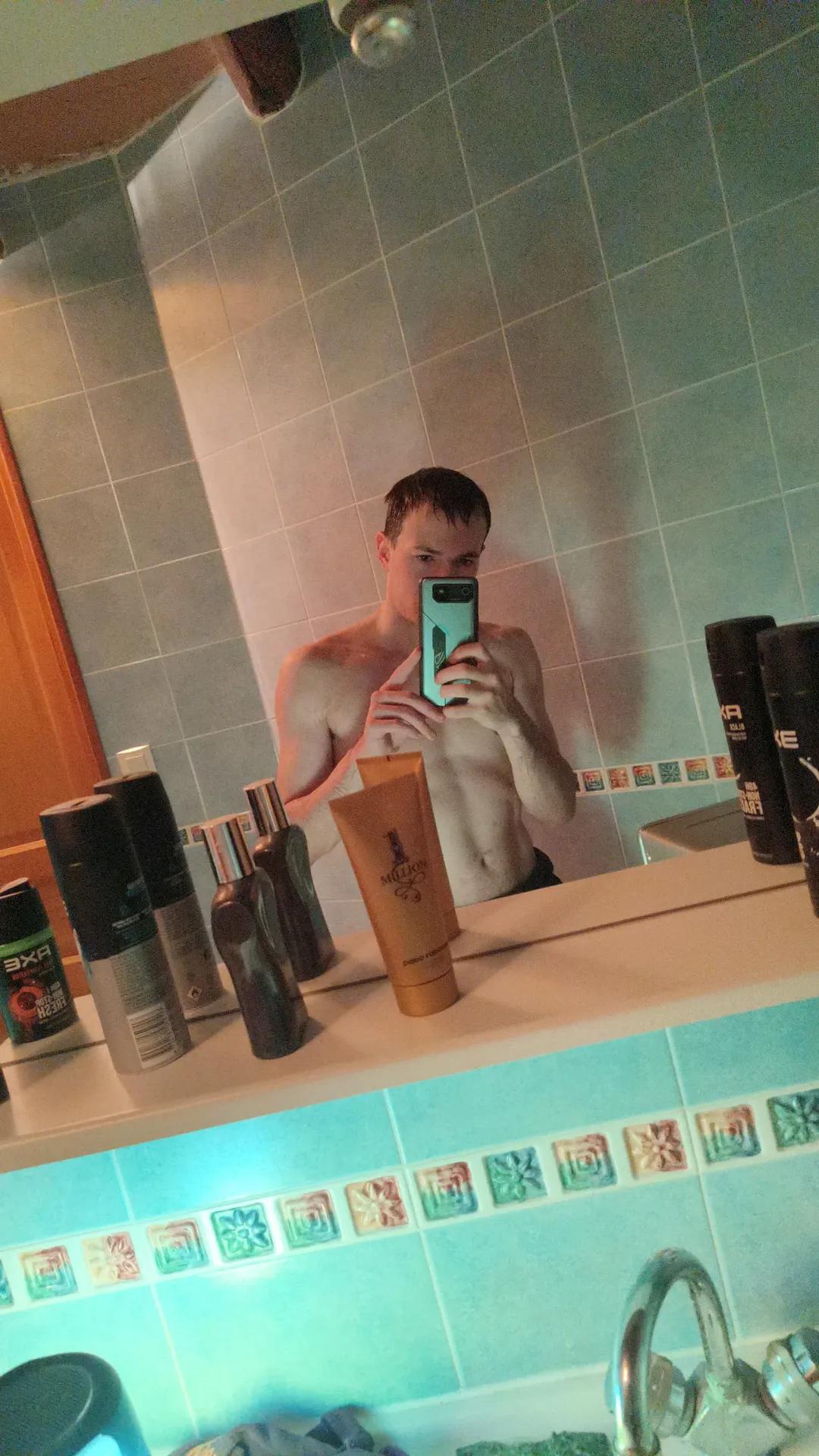 Profil de Haithem, 24 ans, Escort Gay Belgique à Kortenaken