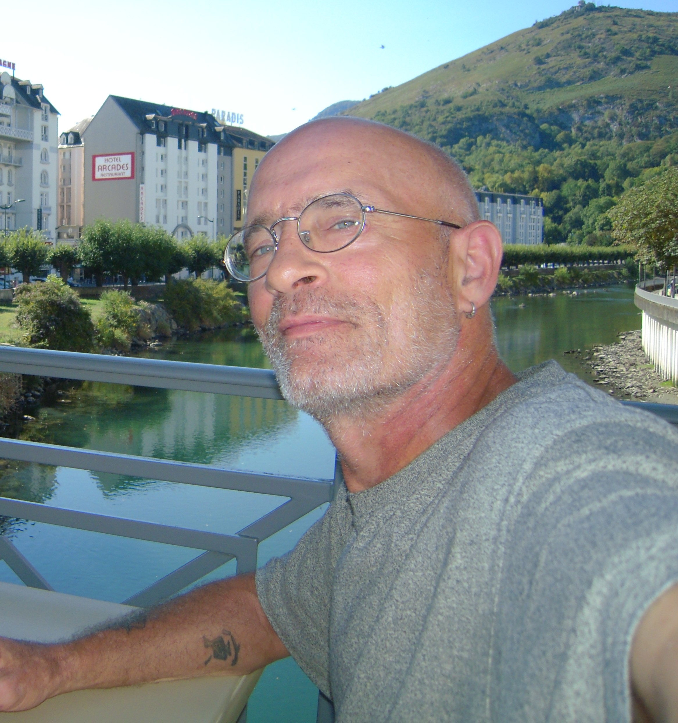 Profil de Soyan, 55 ans, Escort Gay Belgique à Lobbes
