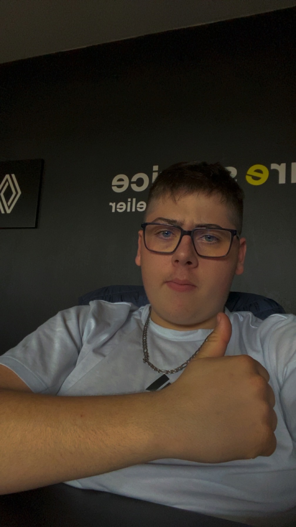 Profil de Toussaint, 25 ans, Escort Gay Belgique à Marchin