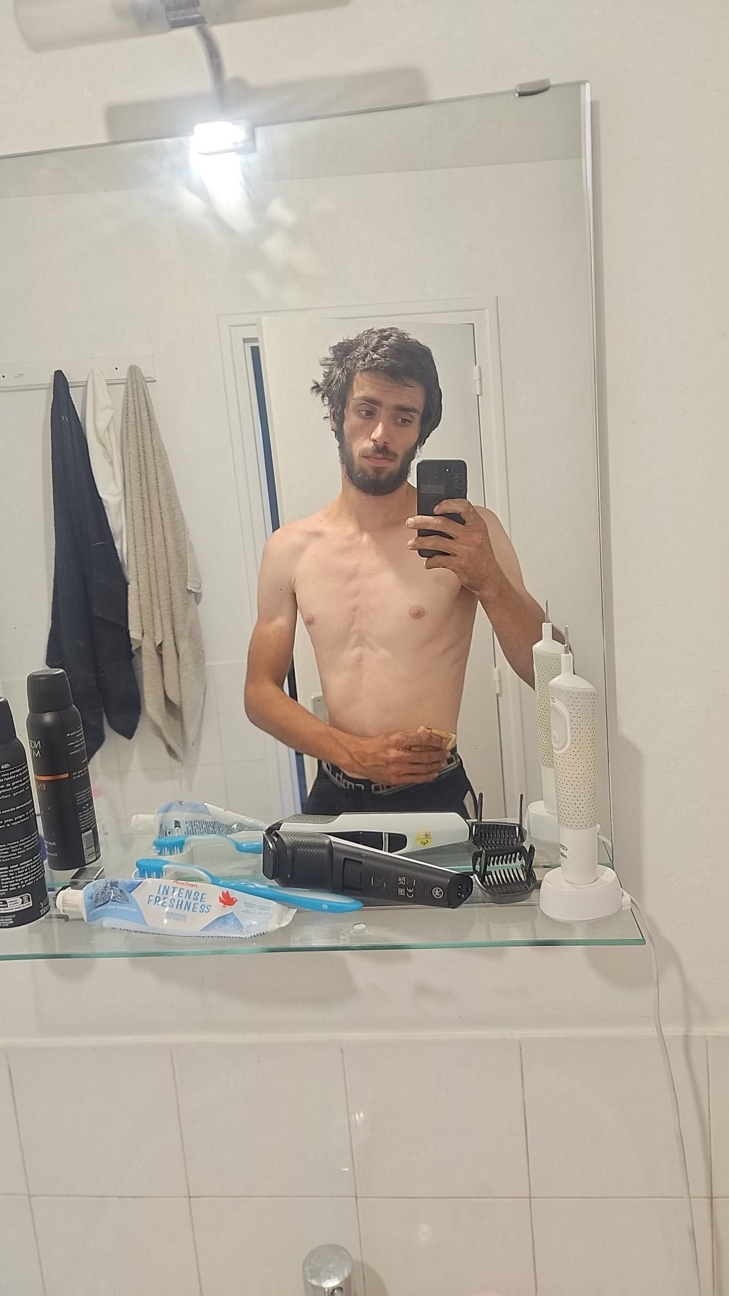 Profil de Winny, 19 ans, Escort Gay Belgique à Saint-Georges-sur-Meuse